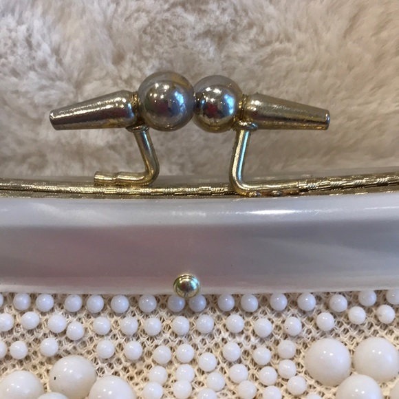 Vintage Beaded Purse with Kisslock - Picture 3 of 9